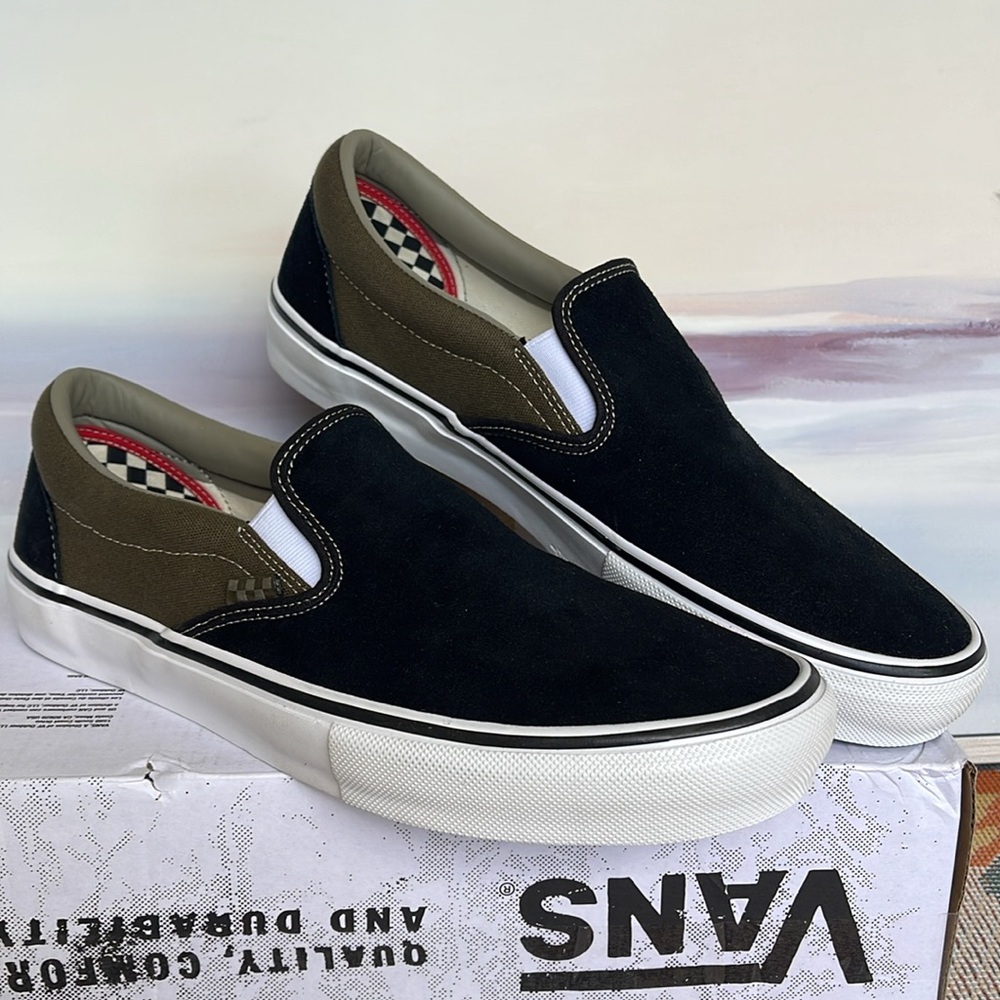 Vans Men’s Skate Slip-On
Black Olive
VN0A5FCAB1V
Sneakers - Picture 4 of 16
